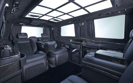 KLASSEN VIP VAN MVD 9031