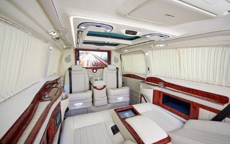 KLASSEN VIP VAN MVD_1303