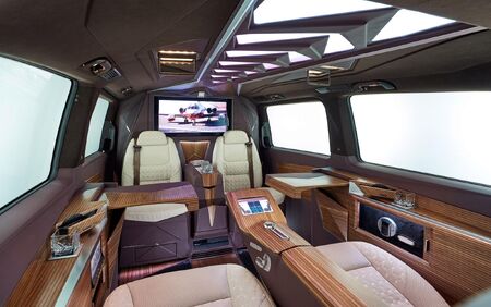 KLASSEN VIP VAN MVD 9027