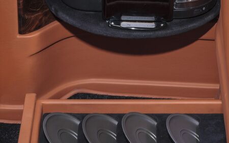 KLASSEN VIP VAN MVD 9009