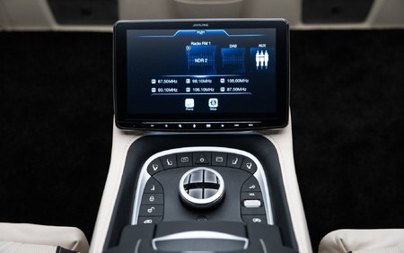 Klassen Mercedes-Benz V-Class V300 Luxury VIP Business Van -2024 MVV_1649