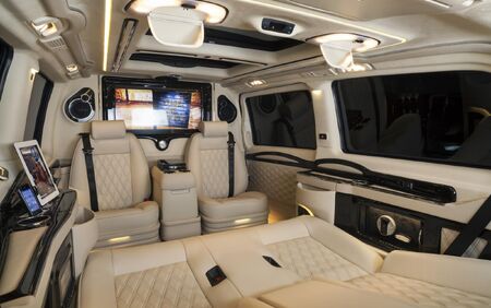 KLASSEN VIP VAN MVD 9001