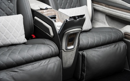 KLASSEN Mercedes-Benz V-Class V300 Luxury VIP First Class Van MVE_1686