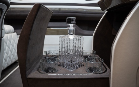 KLASSEN Mercedes-Benz V-Class V300 AMG Luxury VIP First Class Van MVE_1678