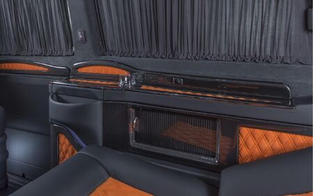 KLASSEN VIP VAN MVD 9022