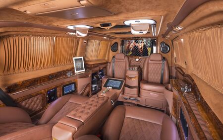 KLASSEN LUXURY VAN MVD_1267