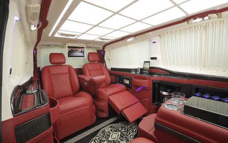 KLASSEN VIP VAN MVD 9016