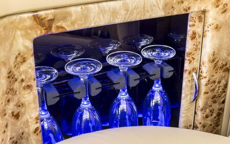 KLASSEN VIP VAN MVD 9013