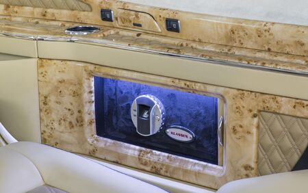 KLASSEN LUXURY VAN MVD_1296