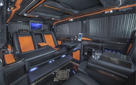 KLASSEN VIP VAN MVD 9022