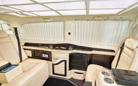 KLASSEN VIP VAN MVD 9050