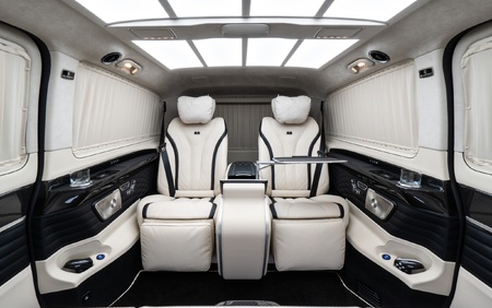 Klassen Mercedes-Benz V-Class V300 Luxury VIP Business Van -2024 MVV_1682