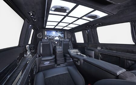 KLASSEN VIP VAN MVD 9031