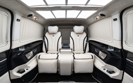 Klassen Mercedes-Benz V-Class V300 Luxury VIP Business Van -2024 MVV_1682