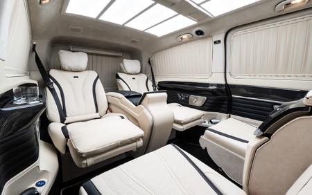 Klassen Mercedes-Benz V-Class V300 Luxury VIP Business Van -2024 MVV_1682