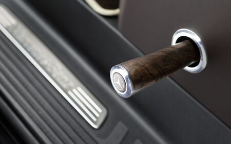 KLASSEN Luxury Van MVA1 9012