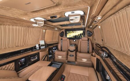 KLASSEN VIP VAN MVD 9017