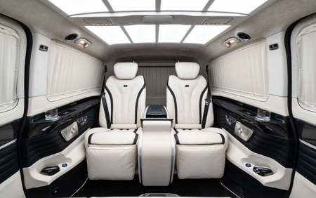 Klassen Mercedes-Benz V-Class V300 Luxury VIP Business Van -2024 MVV_1682