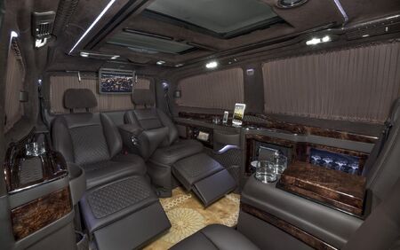 KLASSEN VIP VAN MVD 9018