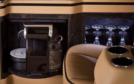 KLASSEN VIP VAN MVD 9006