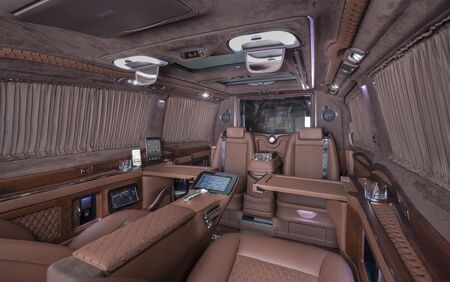 KLASSEN VIP VAN MVD 9019