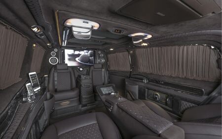 KLASSEN VIP VAN MVD 9021