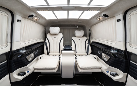 Klassen Mercedes-Benz V-Class V300 Luxury VIP Business Van -2024 MVV_1682