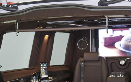 KLASSEN VIP VAN MVD 9032