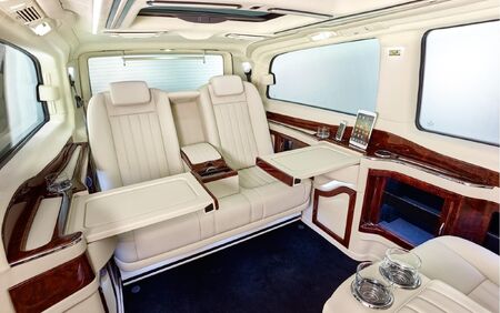 KLASSEN VIP VAN MVD 9024