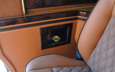 KLASSEN VIP VAN MSE 9004