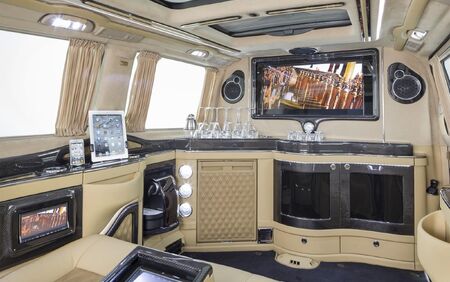 KLASSEN VIP VAN MVD 9000