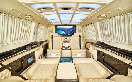 KLASSEN VIP VAN MVD 9050