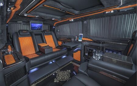 KLASSEN VIP VAN MVD 9022