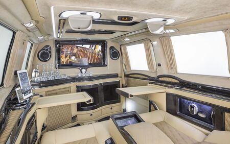 KLASSEN VIP VAN MVD 9000