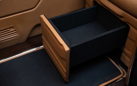 KLASSEN Mercedes-Benz V-Class V300 Luxury VIP First Class Van MVE_1641