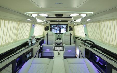 KLASSEN VIP VAN MVD 9008