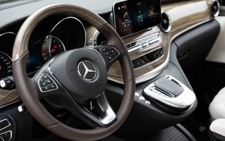 KLASSEN Mercedes-Benz V-Class V300 Luxury VIP First Class Van MVE_1648