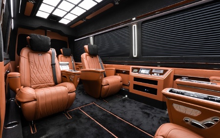 KLASSEN Mercedes-Benz Sprinter 319 Luxury VIP Jet Van MSV_1622_EN