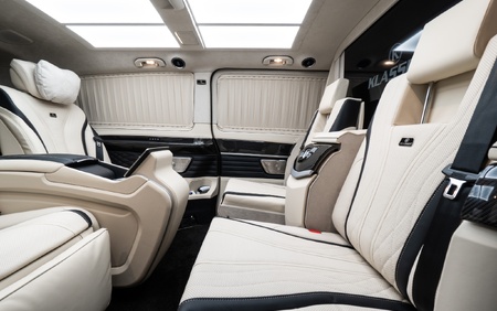 Klassen Mercedes-Benz V-Class V300 Luxury VIP Business Van -2024 MVV_1682