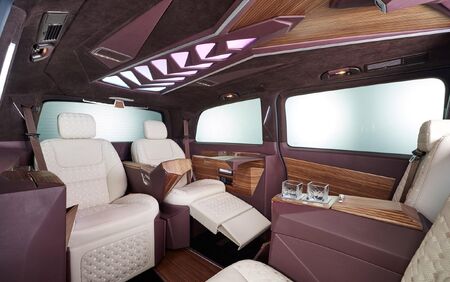 KLASSEN VIP VAN MVD 9027