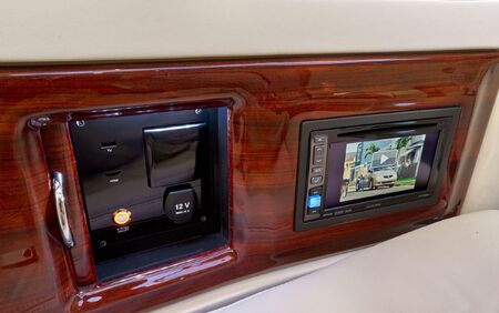 KLASSEN VIP VAN MVD 9053