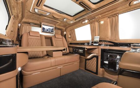 KLASSEN VIP VAN MVD 9012