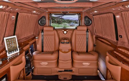 KLASSEN VIP VAN MVD 9003