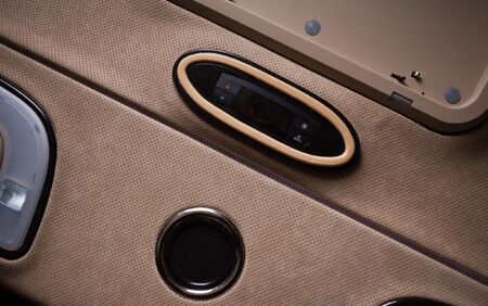 KLASSEN VIP VAN MVD 9006