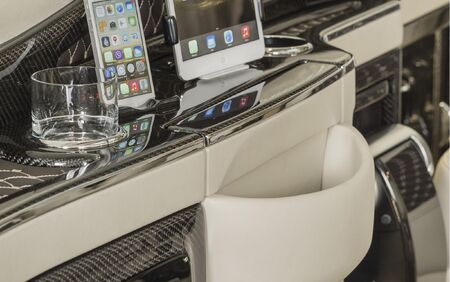 KLASSEN VIP VAN MVD 9015