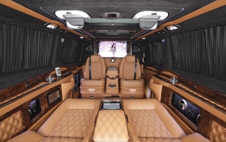 KLASSEN LUXURY VAN MVD_1280