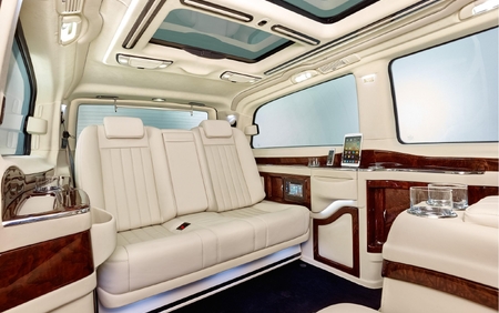 KLASSEN VIP VAN MVD 9024