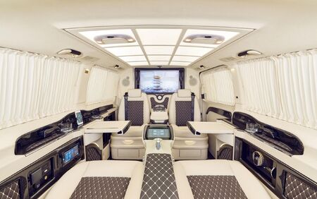 KLASSEN VIP VAN MVD 9028