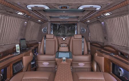 KLASSEN VIP VAN MVD 9019