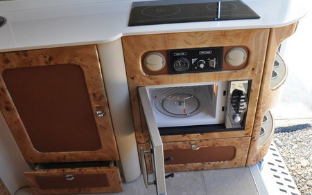 KLASSEN VIP VAN MSE 9002